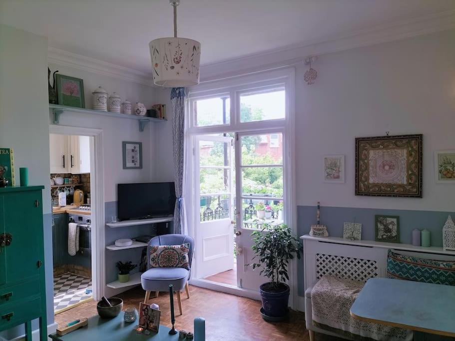 Charming London With Balconyアパートメント エクステリア 写真