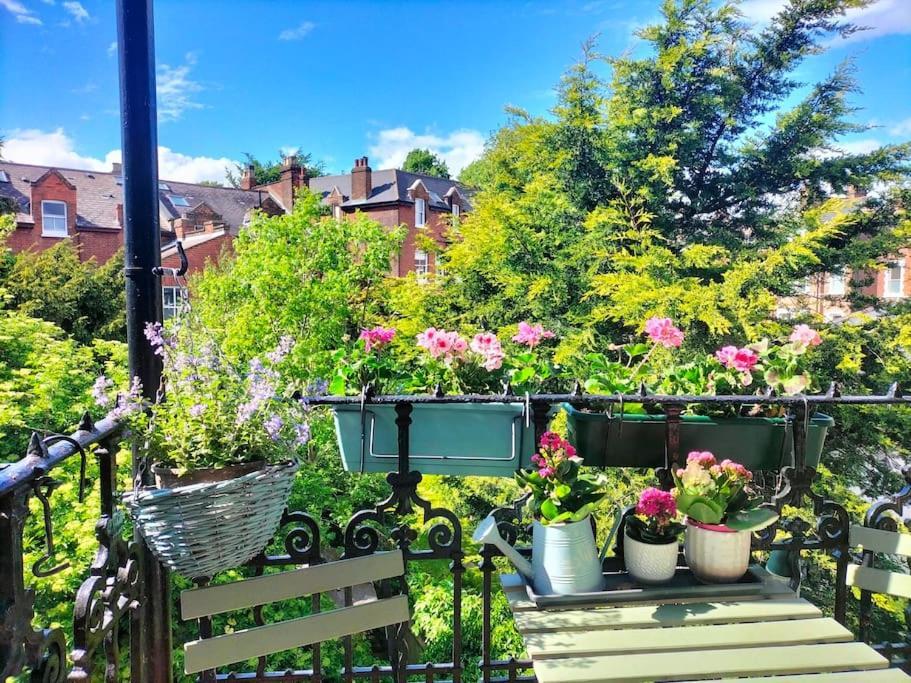 Charming London With Balconyアパートメント エクステリア 写真